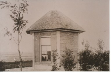 Stenen-Koepel-in-1898-met-1-verdiepingen